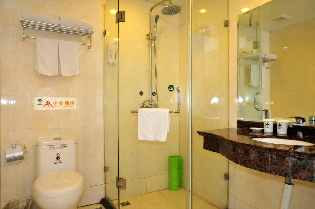 Greentree Inn Shanghai Dongming Road Subway Station Express Hotel Стая снимка