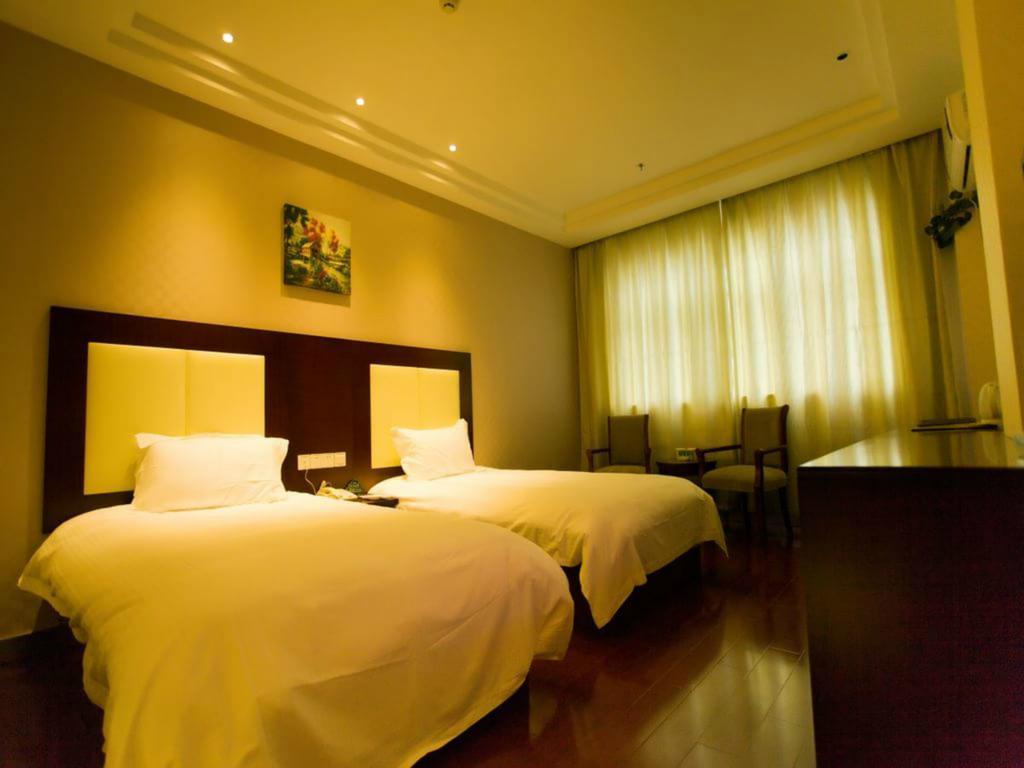 Greentree Inn Shanghai Dongming Road Subway Station Express Hotel Екстериор снимка