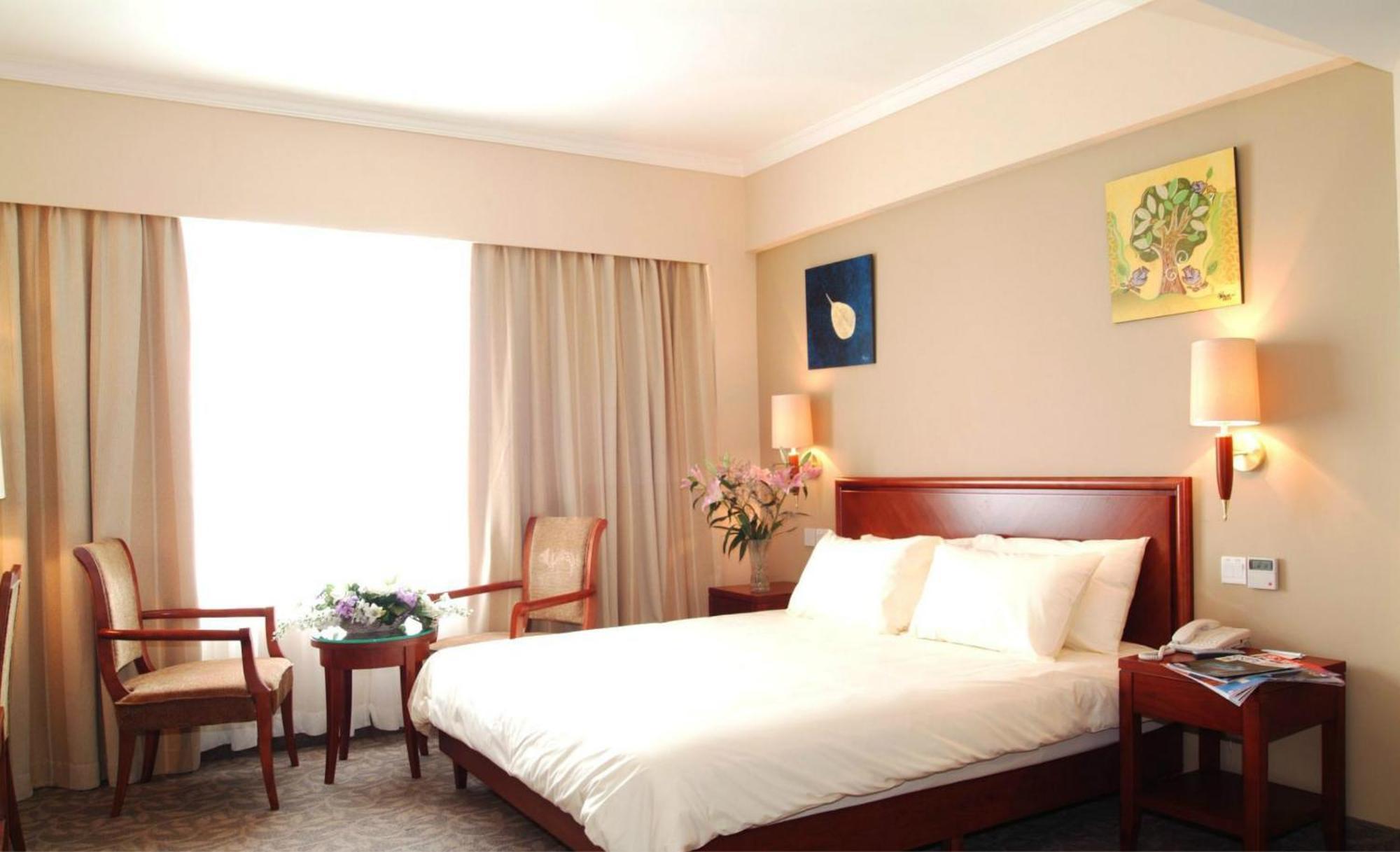Greentree Inn Shanghai Dongming Road Subway Station Express Hotel Екстериор снимка