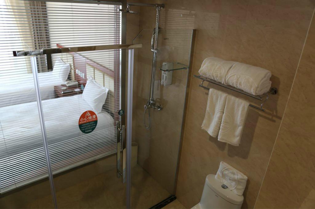 Greentree Inn Shanghai Dongming Road Subway Station Express Hotel Екстериор снимка