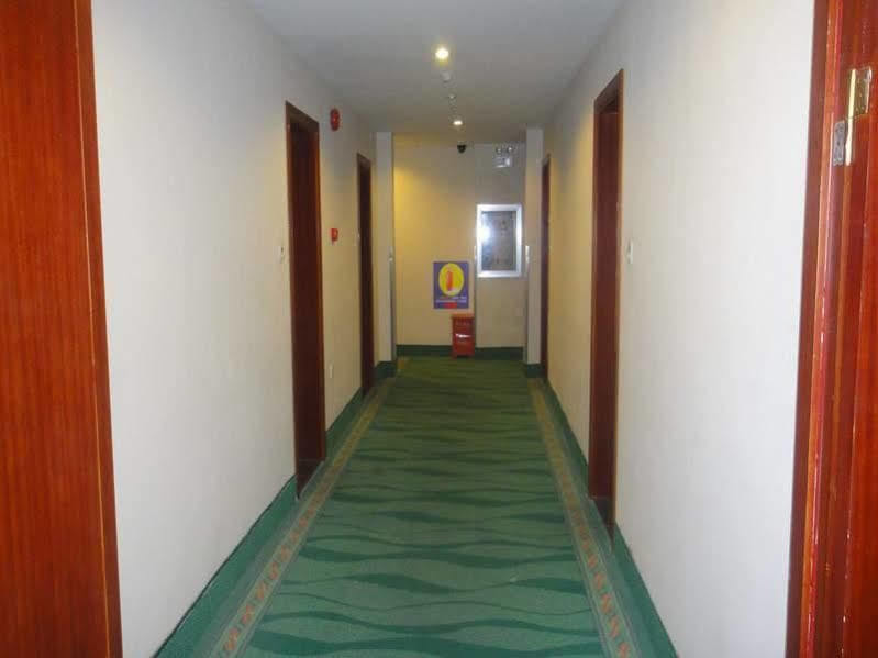 Greentree Inn Shanghai Dongming Road Subway Station Express Hotel Екстериор снимка