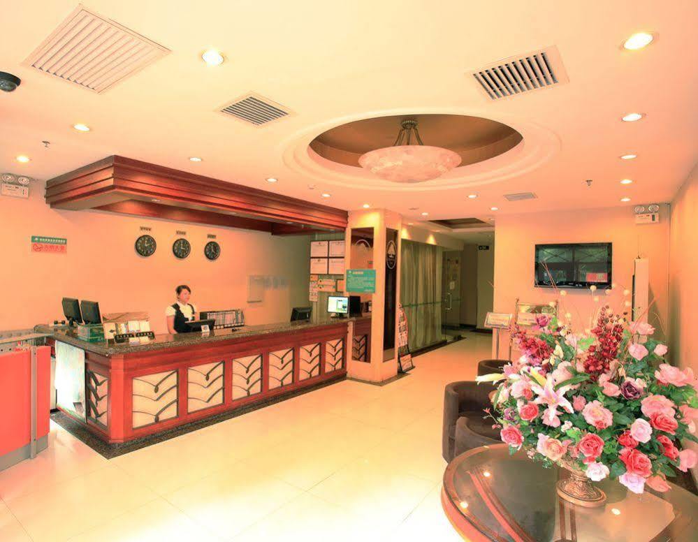 Greentree Inn Shanghai Dongming Road Subway Station Express Hotel Екстериор снимка